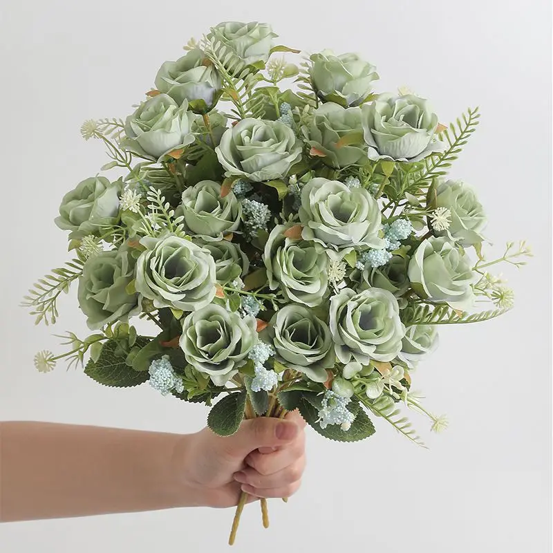 Buquê de Rosas de Seda