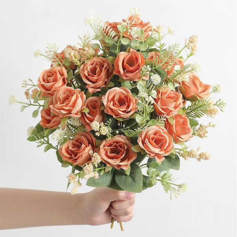Buquê de Rosas de Seda