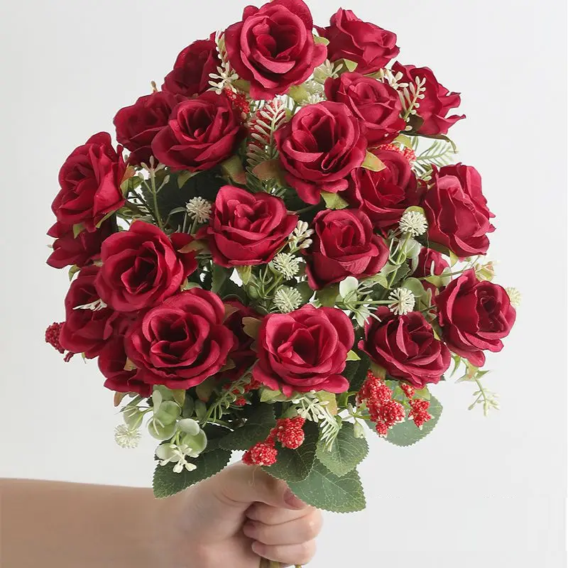 Buquê de Rosas de Seda