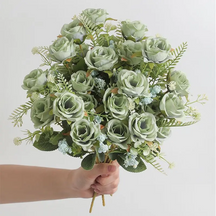 Buquê de Rosas de Seda